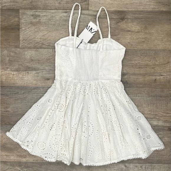 ZARA BLOGGER FAVE!!! Sweetheart Neckline Dress LAST ONE!!! - Picture 15 of 16